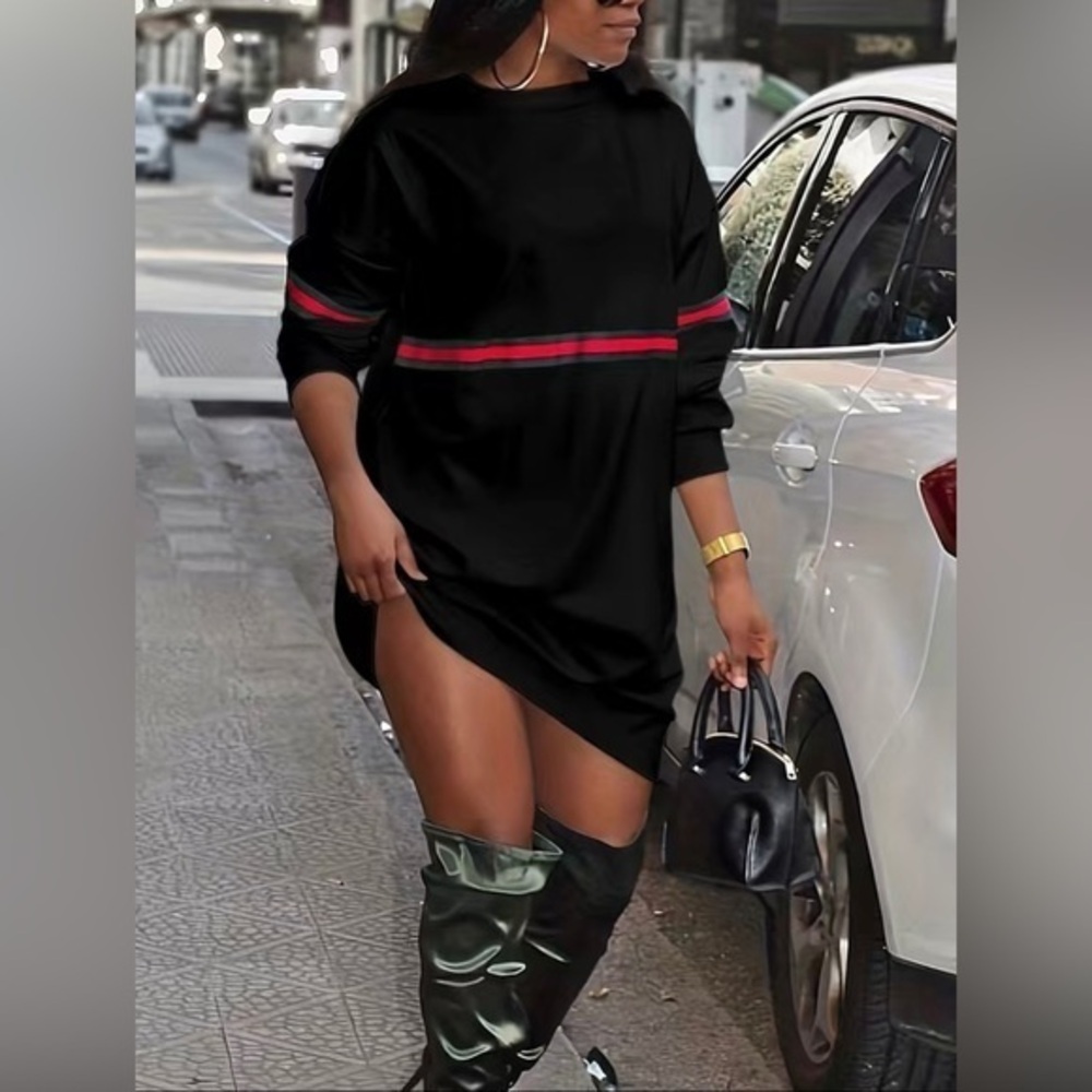 Luxury Signature Black Sweatshirt Dress with Green / Red Colored Stripes…